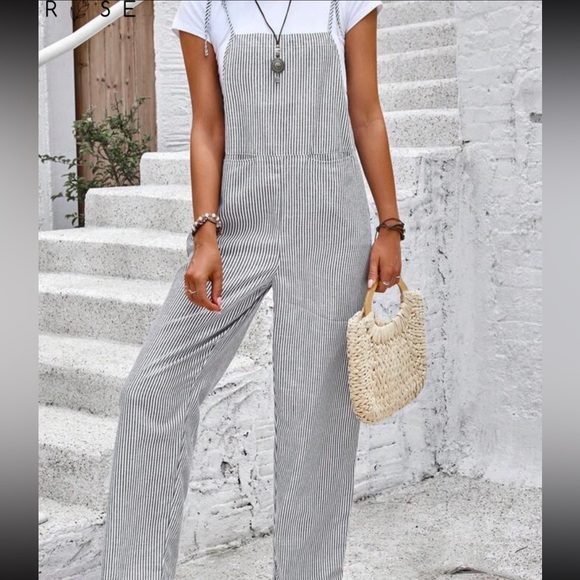 Pants - NEW Striped Wide-Leg Jumpsuit overalls - small